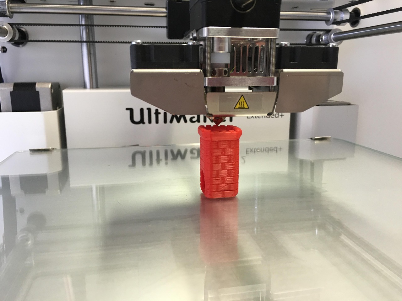 最新蚀刻机技术革新与产业应用进展