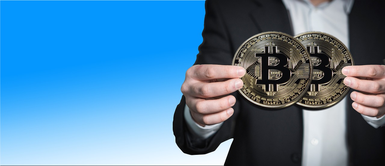 揭秘最新100美元纸币图案，设计变迁与背后故事