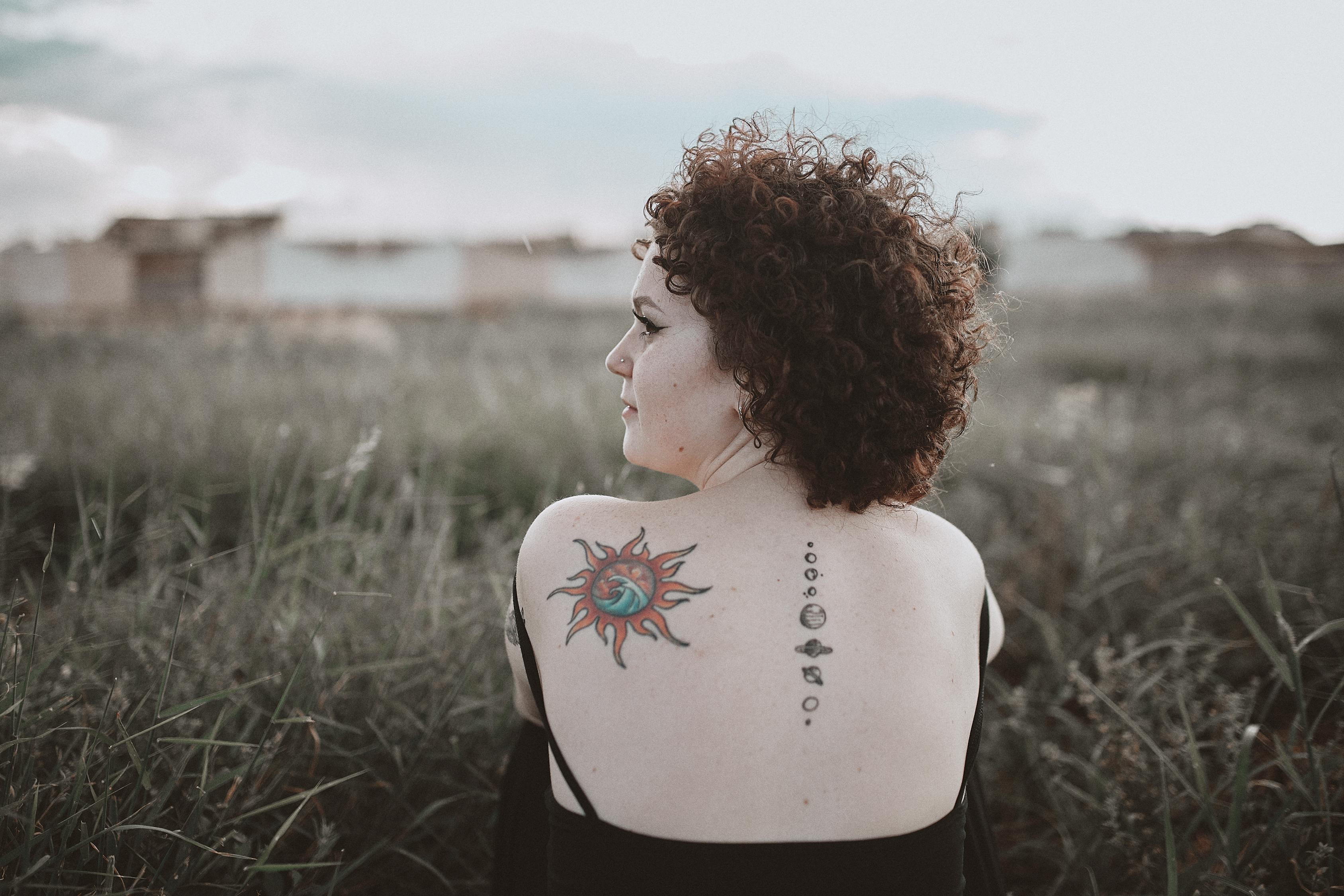 鹿晗与女明星的星光情缘揭秘