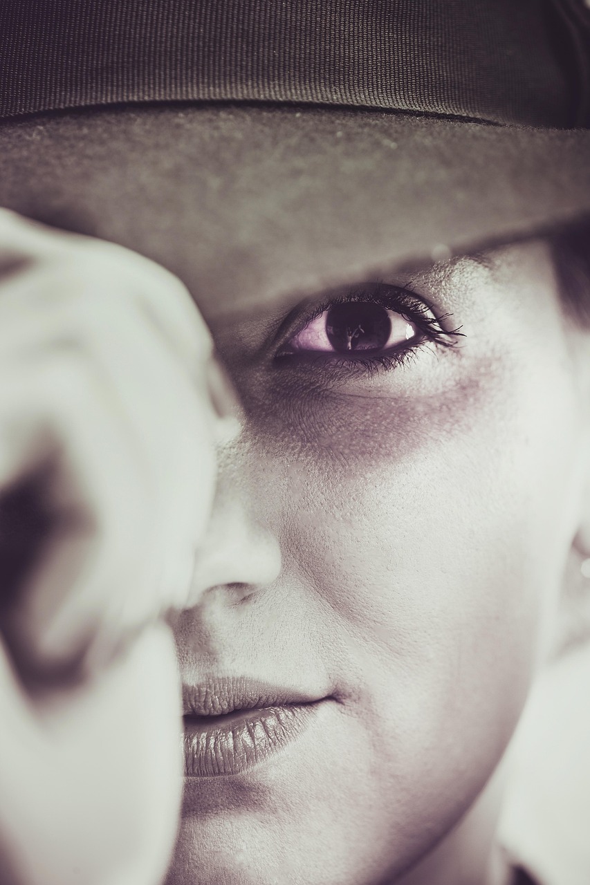 最新眉型打造技巧,塑造迷人眉形的时尚指南