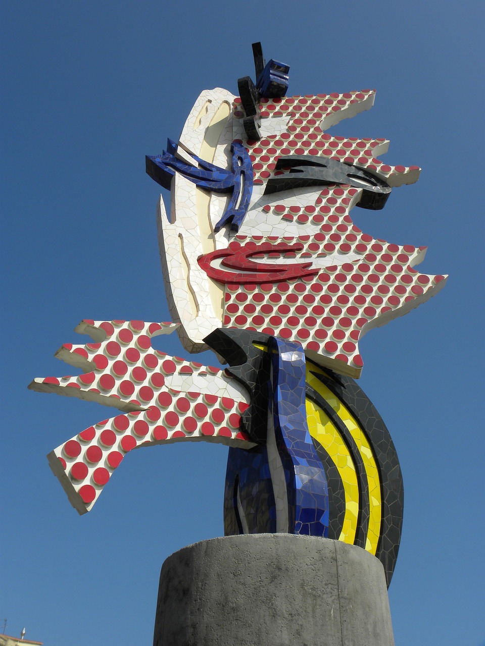 新疆概览更新，历史文化深度与现代发展同步前行