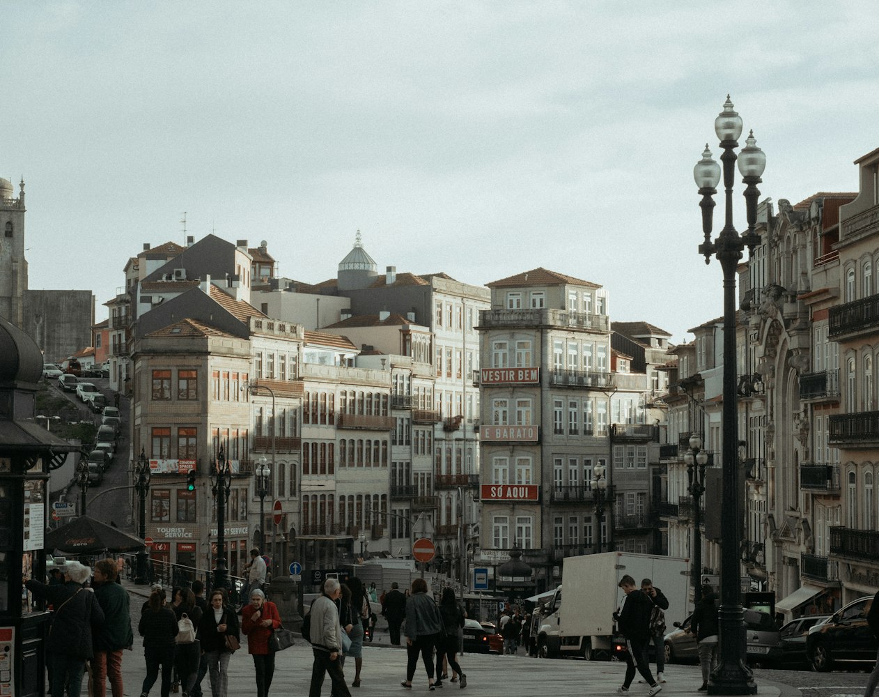 城市阴影下的权力游戏，最新黑帮风云揭秘