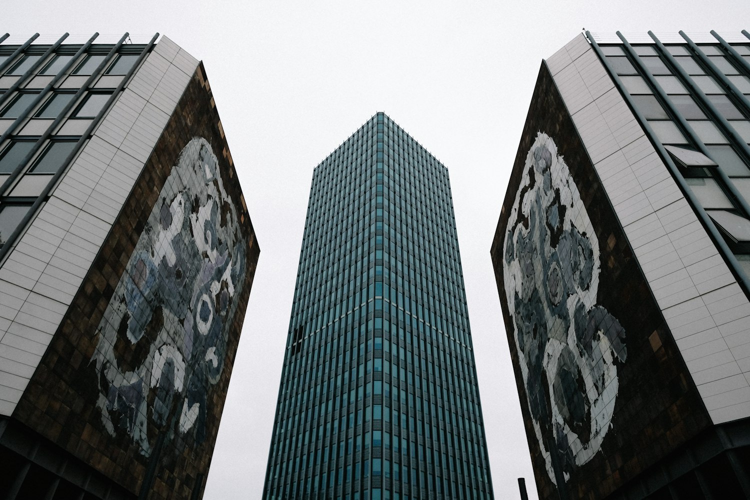 青海师范大学贴吧资讯，探索校园文化的窗口