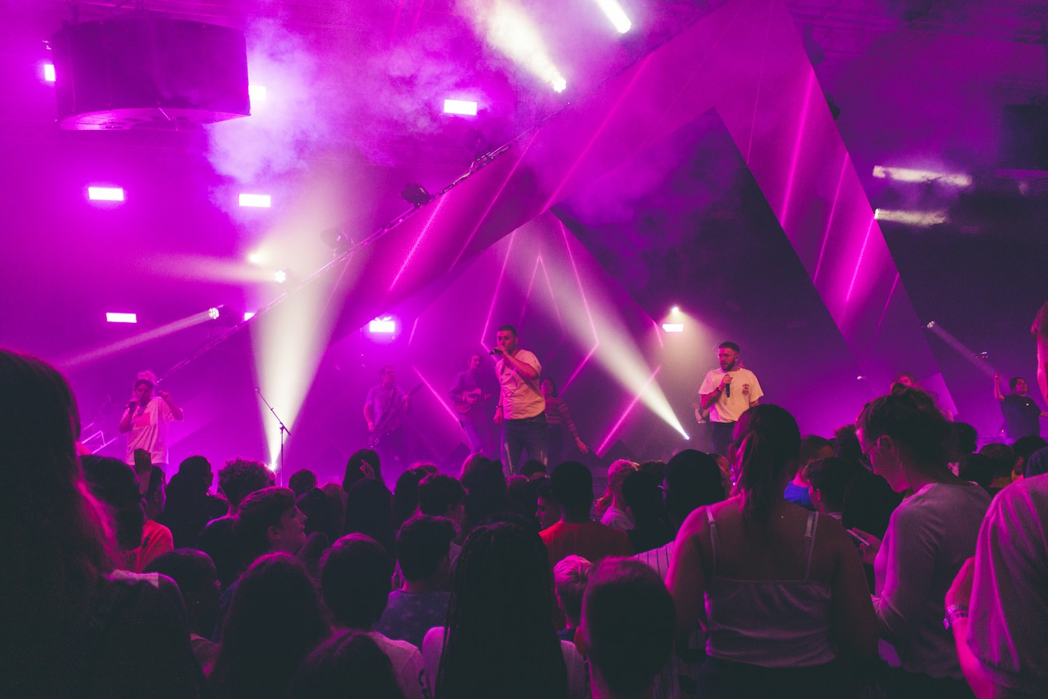 王广成广场舞新作,舞动生活的旋律之美