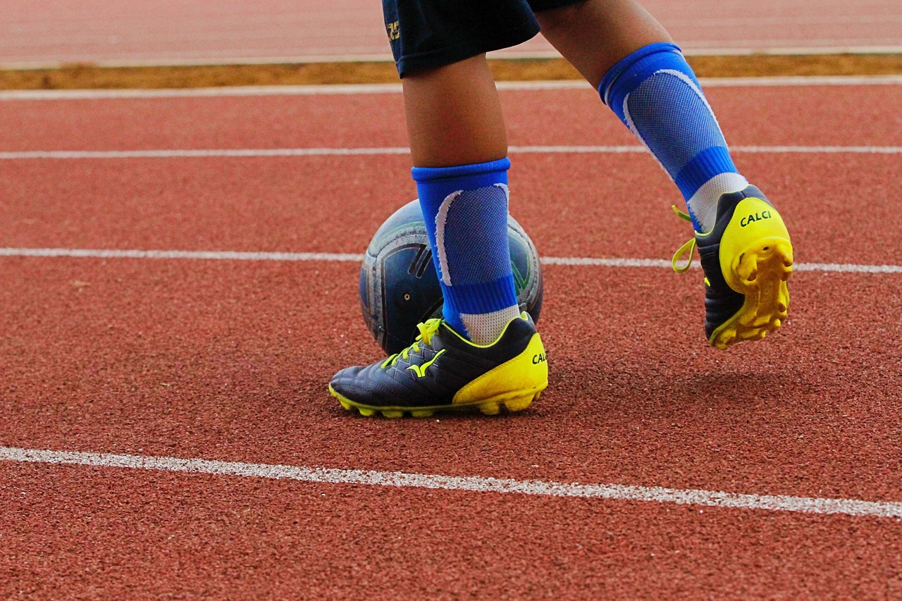 全球足球格局变迁与挑战，世界足联最新排名揭示的挑战与机遇