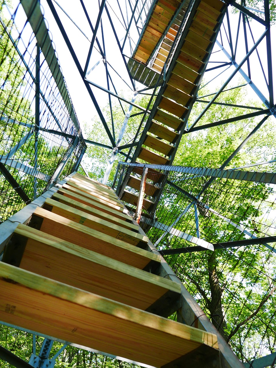 三爱富最新动态引领行业趋势,持续创新与发展推动公司成长