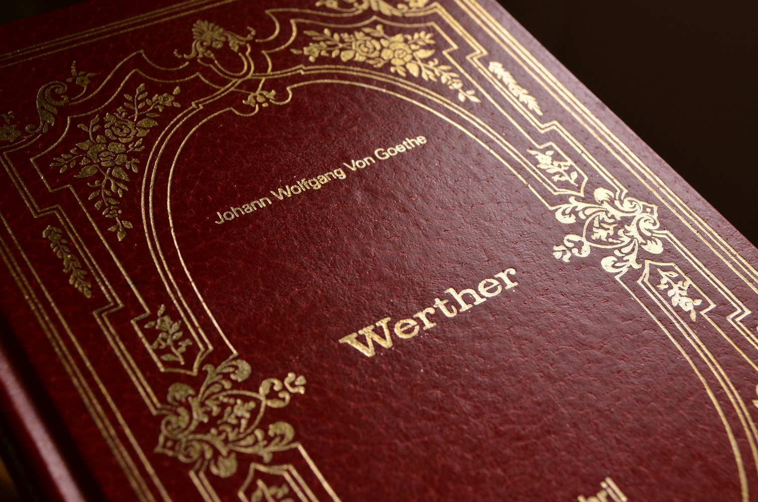 爱之名下的姓氏新篇,情感与身份的交织探寻